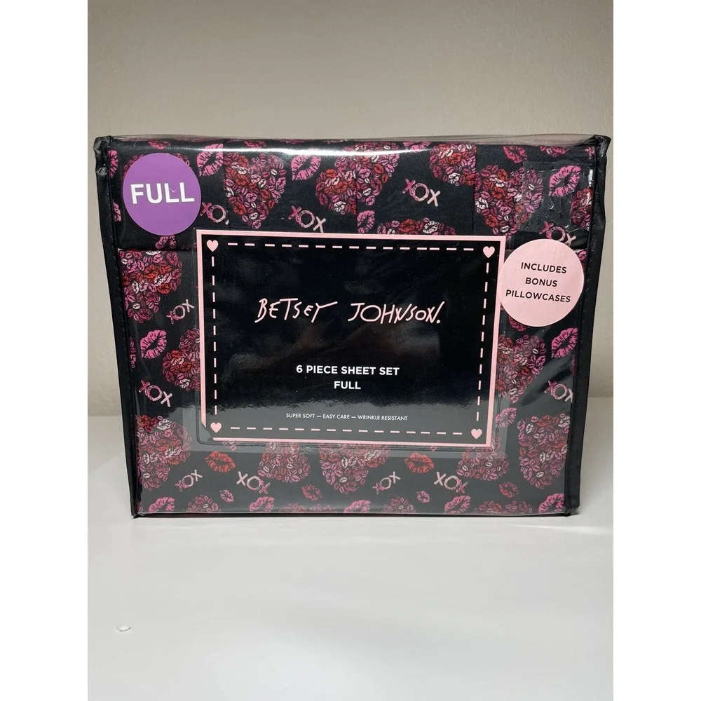 Betsey Johnson 6 Pc FULL Sheet Set w/4 Pillowcases Black‎ Pink Hearts Lipstick